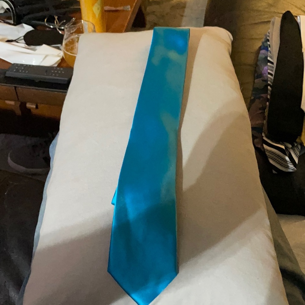Geoffrey Beene neon blue tie